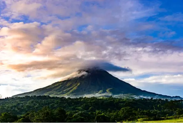 The 10 Most Impressive Active Volcanoes Around the World