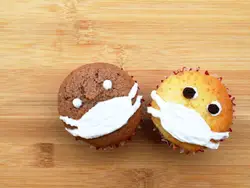 Coronavirus cupcakes with a mask