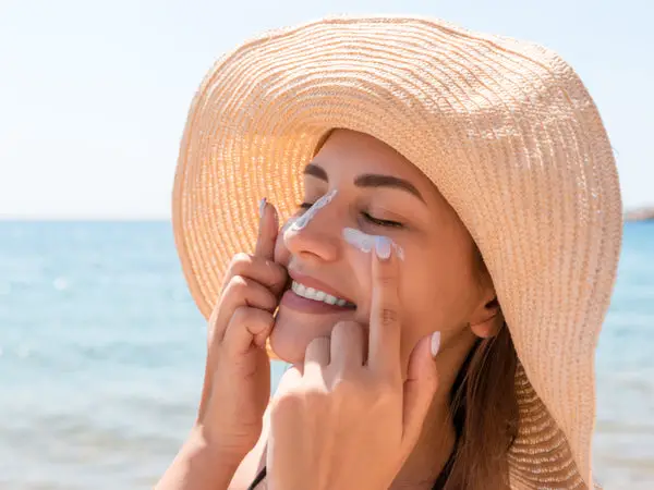 Should I Apply Sunscreen Before or After Makeup? Dermatologist Tips